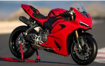 Nova Geração de Motos Esportivas: Potência e Versatilidade