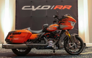 Harley-Davidson CVO Road Glide RR 2025 Harley-Davidson CVO Road Glide RR 2025