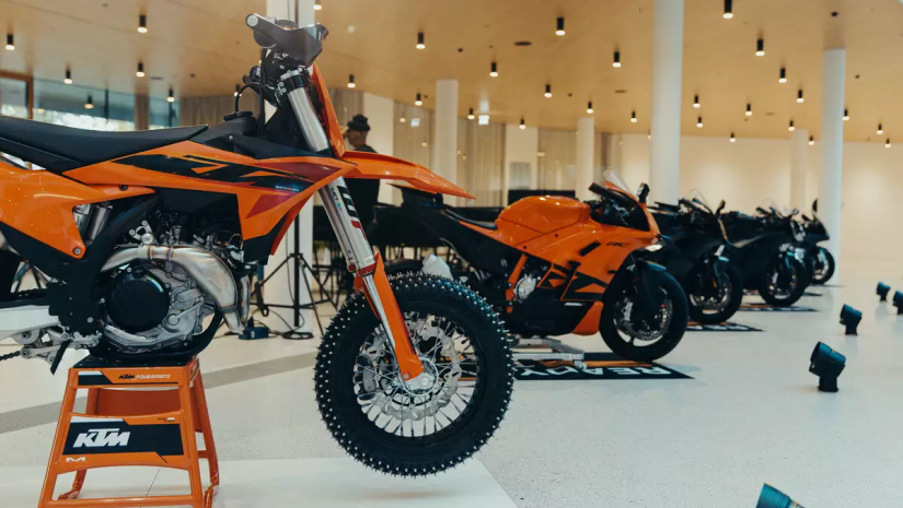 KTM Suspende Produção Novamente KTM Suspende Produção Novamente