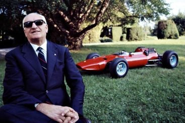 Enzo Ferrari: O Legado de uma Paixão por Velocidade