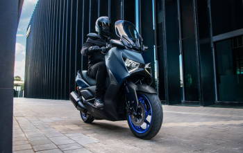 Yamaha XMAX 300 Connected: Inovação e Conectividade Yamaha XMAX 300 Connected: Inovação e Conectividade