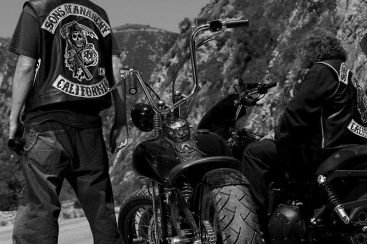 Estilo motoclube em alta: o retorno das jaquetas de couro vintage