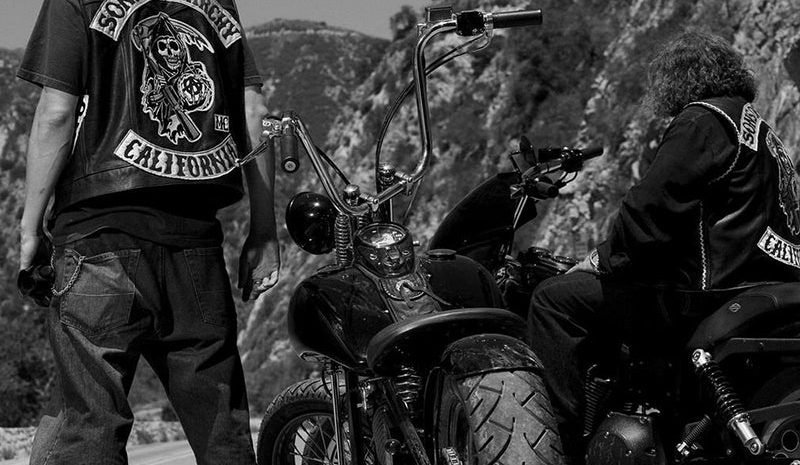 Estilo motoclube em alta: o retorno das jaquetas de couro vintage